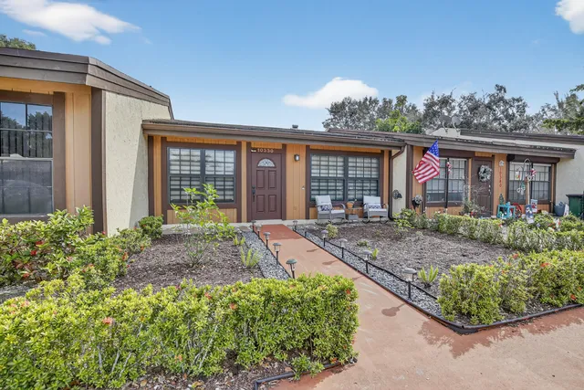 $369,000 | 10330 Fig Court, Pembroke Pines, FL 33026