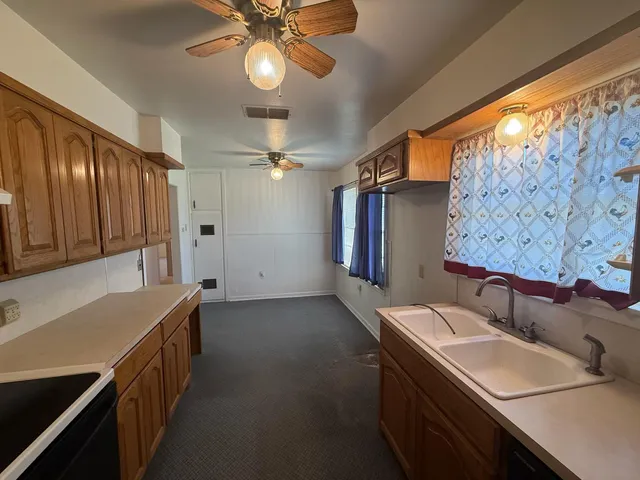 $1,750 | 107 Ave G South, Farwell, TX 79325