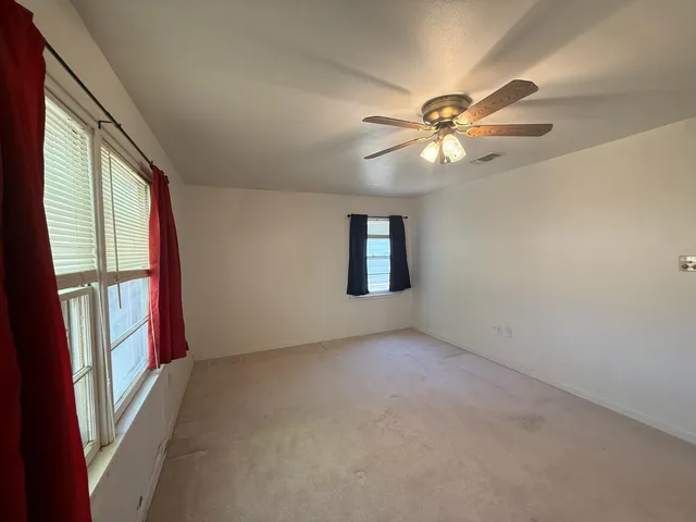 $1,750 | 107 Ave G South, Farwell, TX 79325