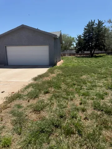 $1,750 | 107 Ave G South, Farwell, TX 79325