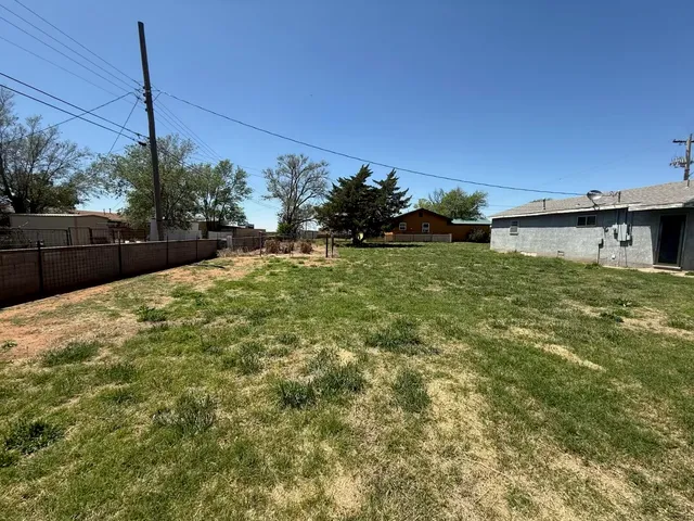 $1,750 | 107 Ave G South, Farwell, TX 79325