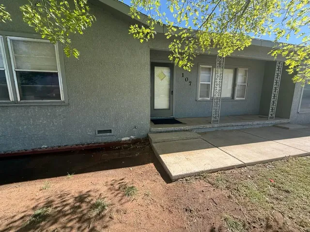 $1,750 | 107 Ave G South, Farwell, TX 79325