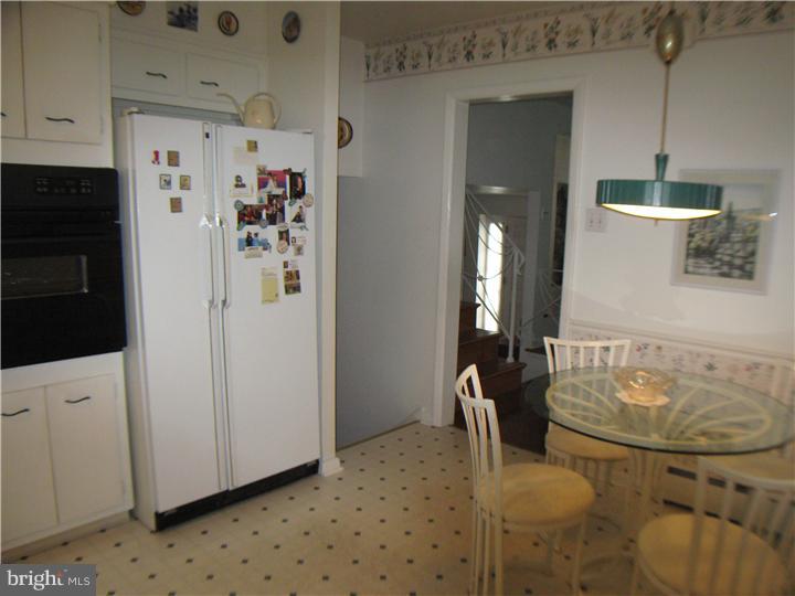 203 Knoll Road Wallingford, PA 19086 - Photo 8 of 15 Kitchen