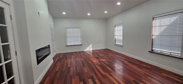 a bathroom with a toilet