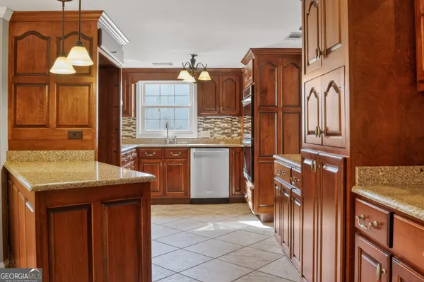 $295,000 | 606 West Liberty Street, Claxton, GA 30417