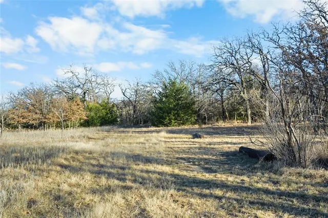 $140,000 | 232 Silver Lakes Drive, Sunset, TX 76270