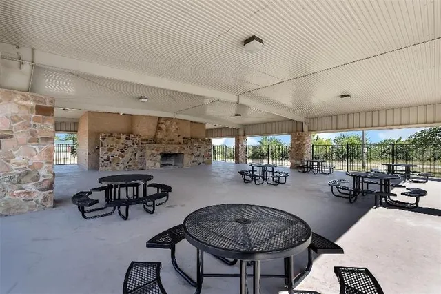 $140,000 | 232 Silver Lakes Drive, Sunset, TX 76270