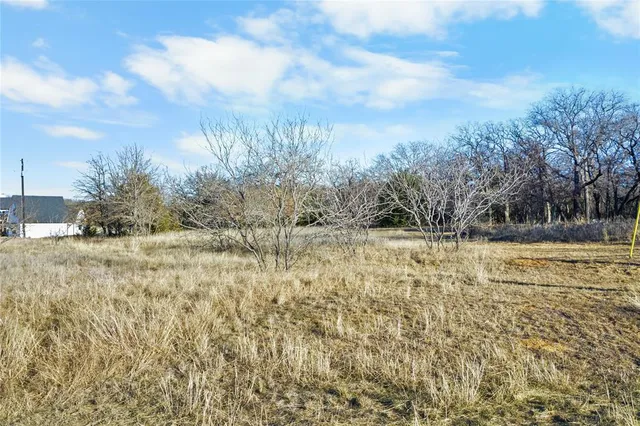 $140,000 | 232 Silver Lakes Drive, Sunset, TX 76270