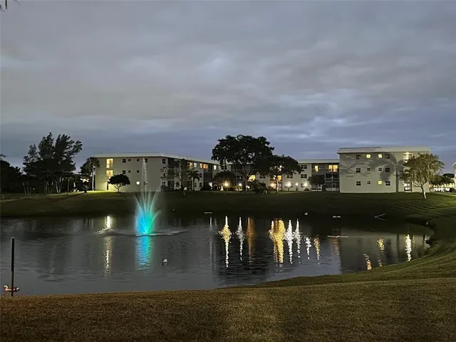 $129,900 | 9818 Marina Boulevard, Unit 1226, Boca Raton, FL 33428