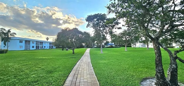 $129,900 | 9818 Marina Boulevard, Unit 1226, Boca Raton, FL 33428