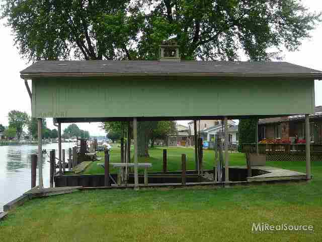 7266 Cardinal Road Algonac, MI 48001 - Photo 14 of 14 31155694-13.JPG