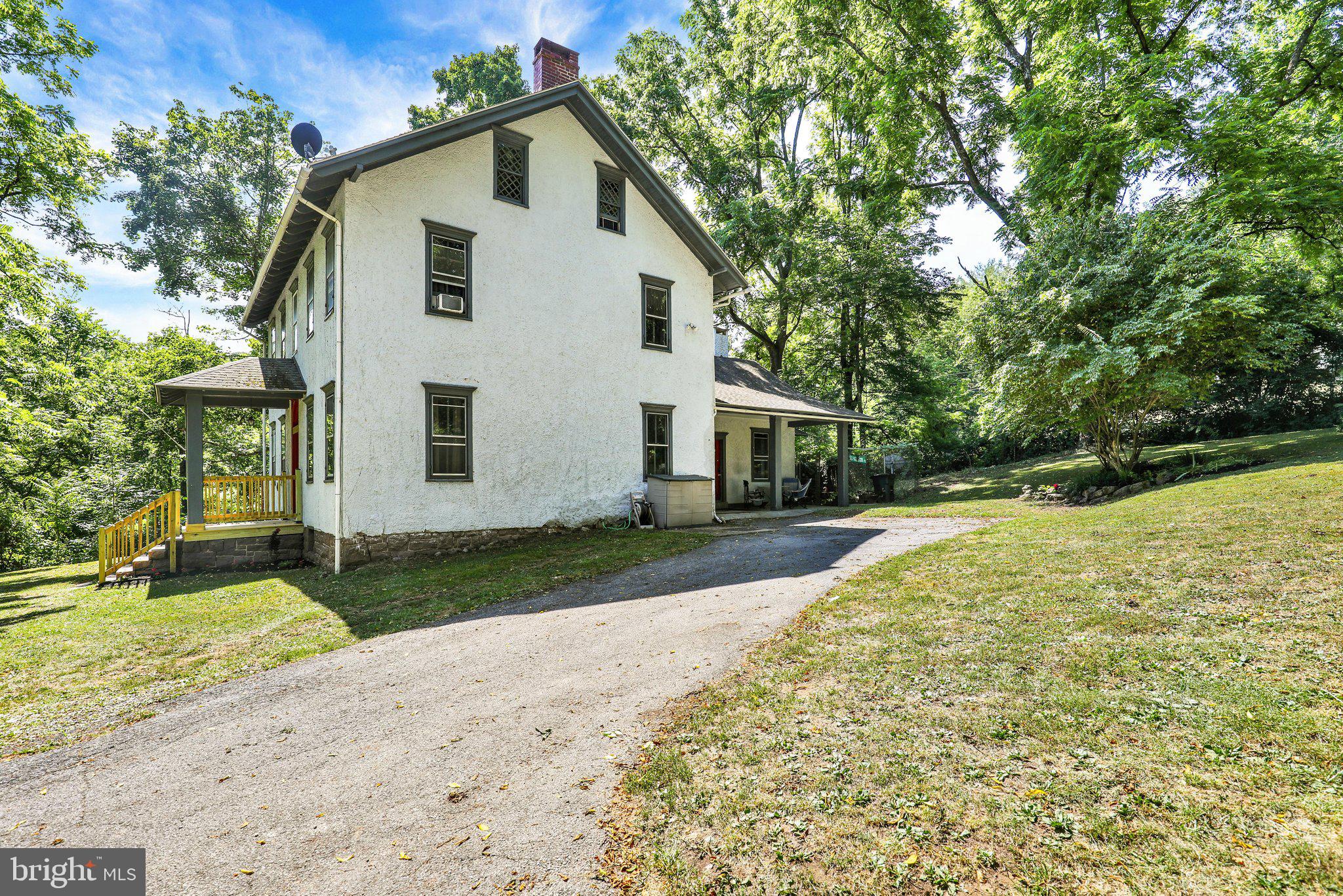 1840 Philadelphia Avenue Reading, PA 19607 - Photo 4 of 9 360_1499