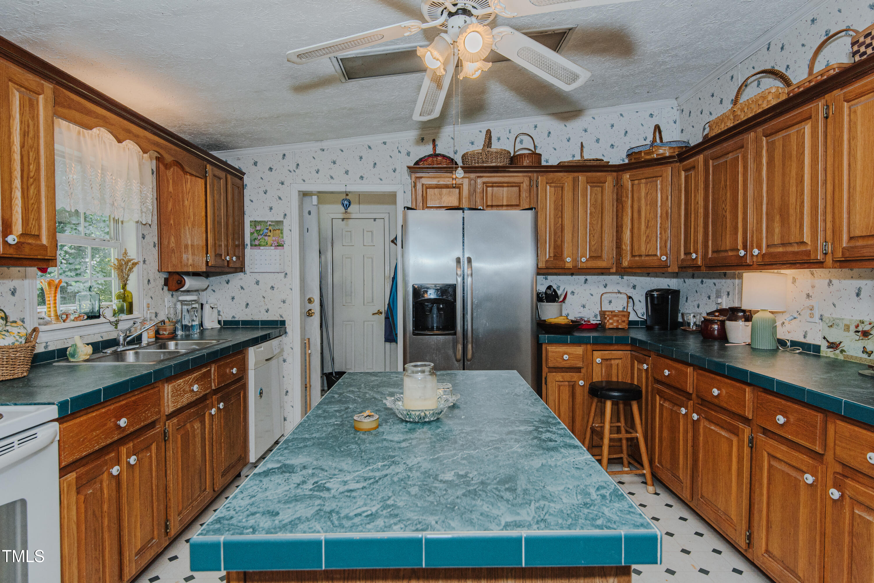 1619 East Greensboro Chapel Hill Road Graham, NC 27253 - Photo 11 of 37 Kitchen