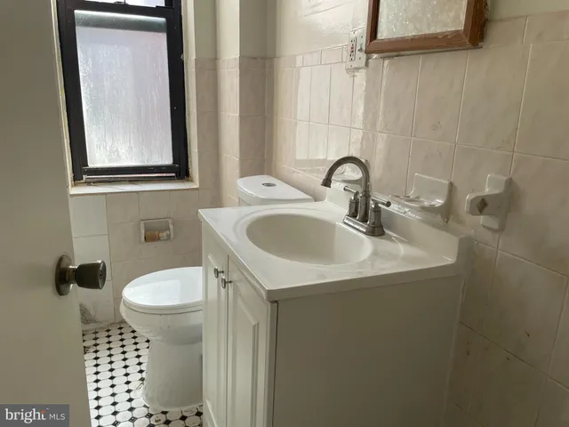 $1,200 | 270 South 52nd Street, Philadelphia, PA 19139