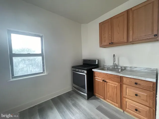 $1,200 | 270 South 52nd Street, Philadelphia, PA 19139