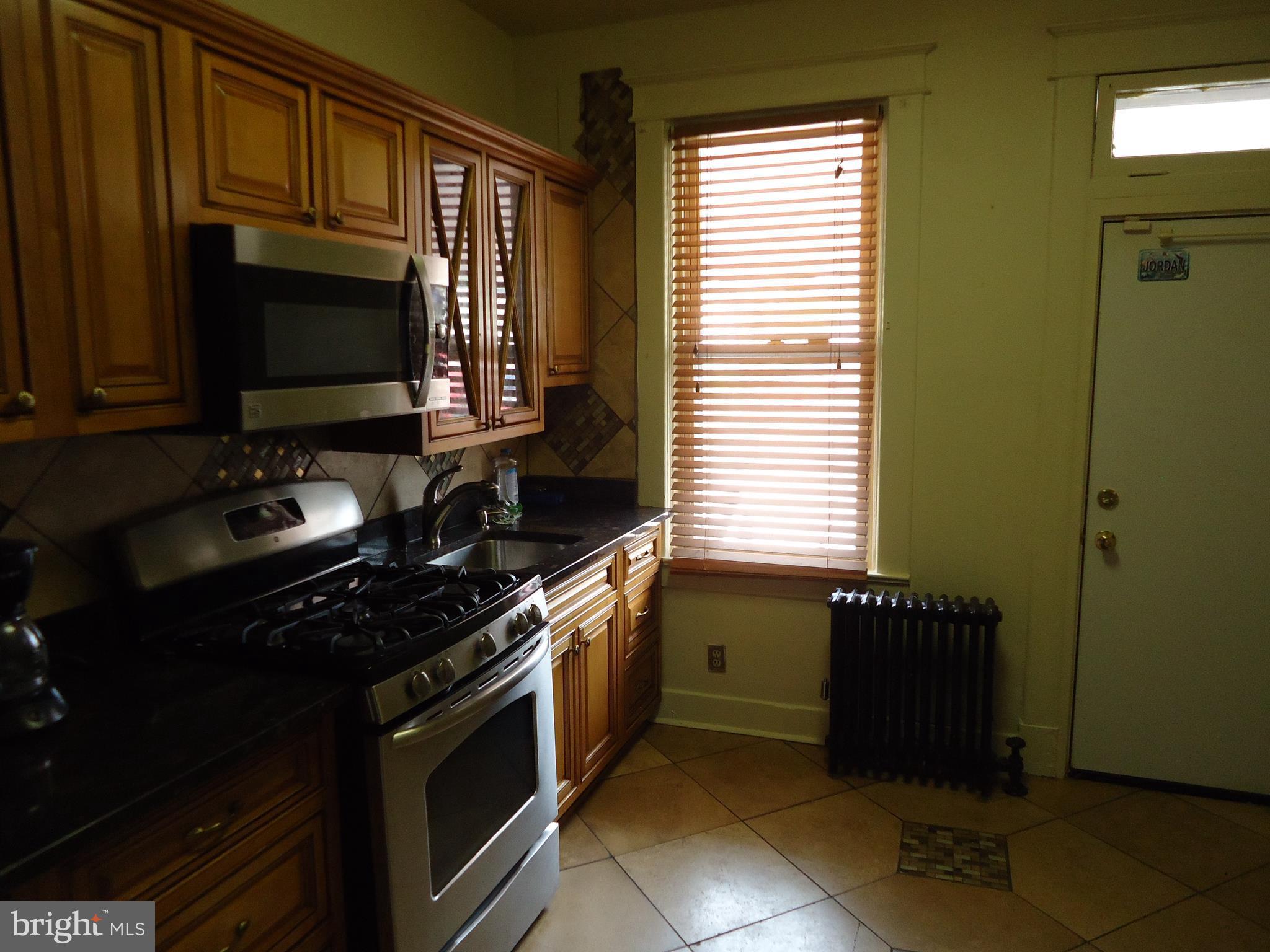 2320 North Rosedale Street Baltimore, MD 21216 - Photo 6 of 19 Kitchen