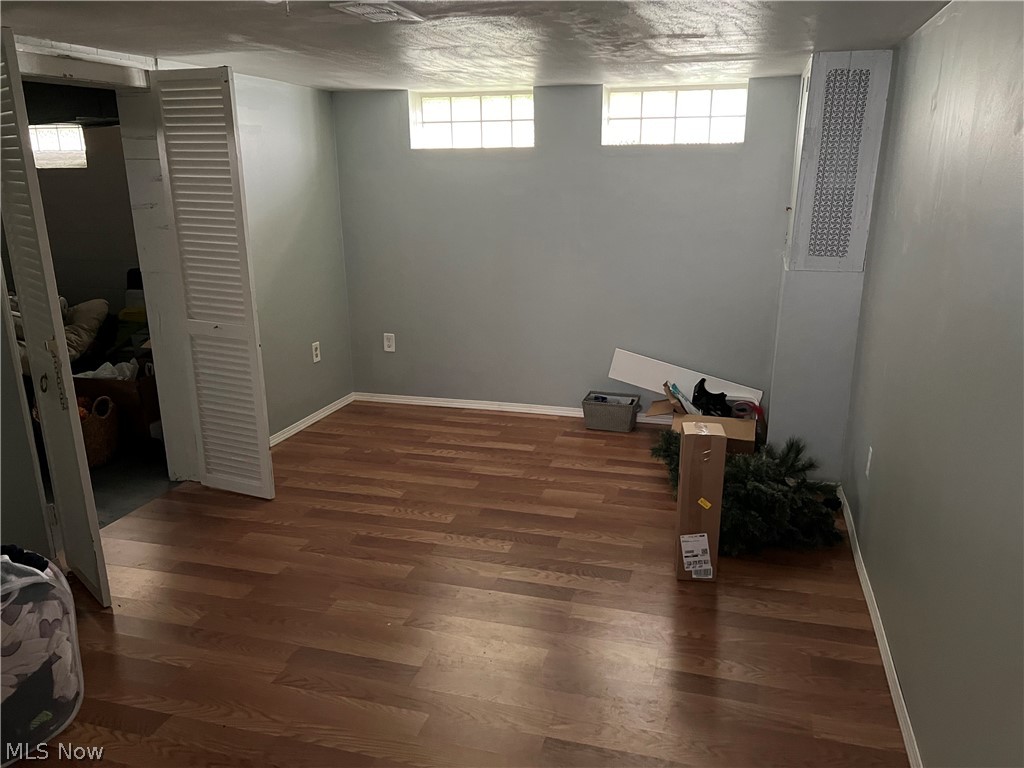 1015 Argonne Road Cleveland, OH 44121 - Photo 11 of 16