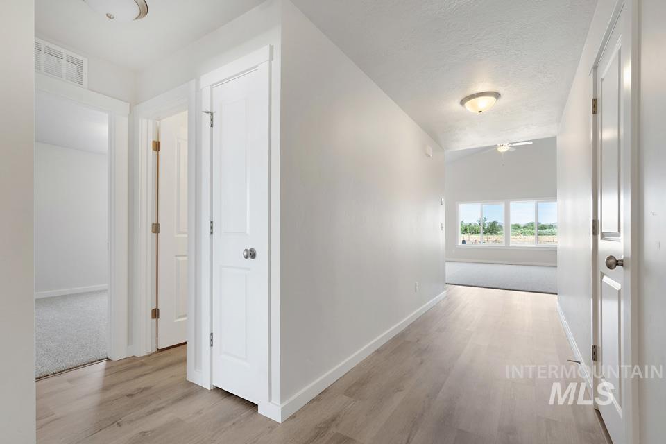 1668 Kayak Road Emmett, ID 83617 - Photo 4 of 32