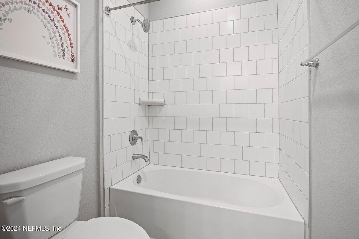 114 Butler Ridge Court St. Johns, FL 32259 - Photo 24 of 41 Jack Jill Bath 2 (1)