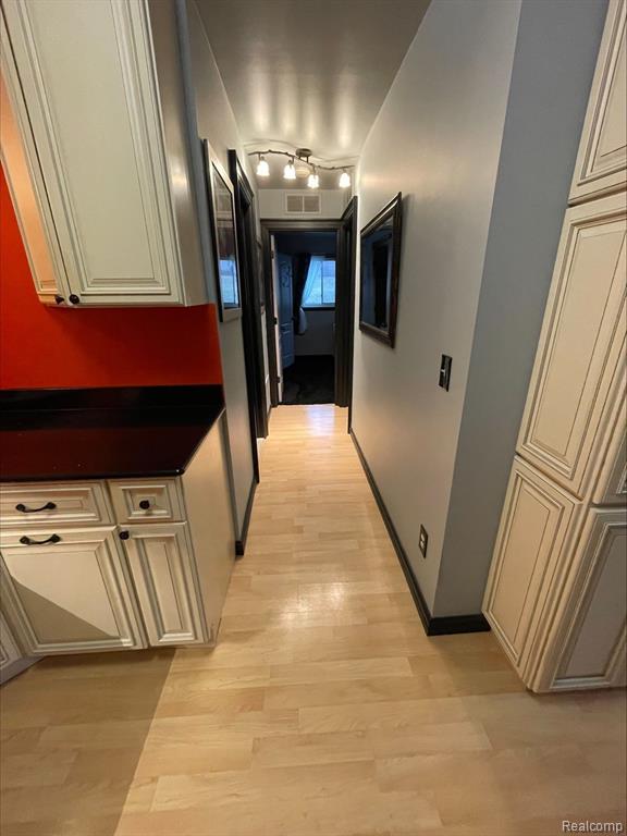 460 Baldwin Avenue, Unit 41 Rochester, MI 48307 - Photo 13 of 17