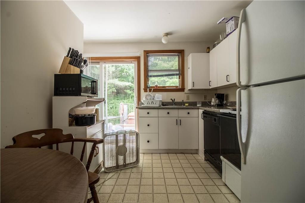 75 Lawrence Road Gray, ME 04039 - Photo 2 of 12 Unit A Kitchen