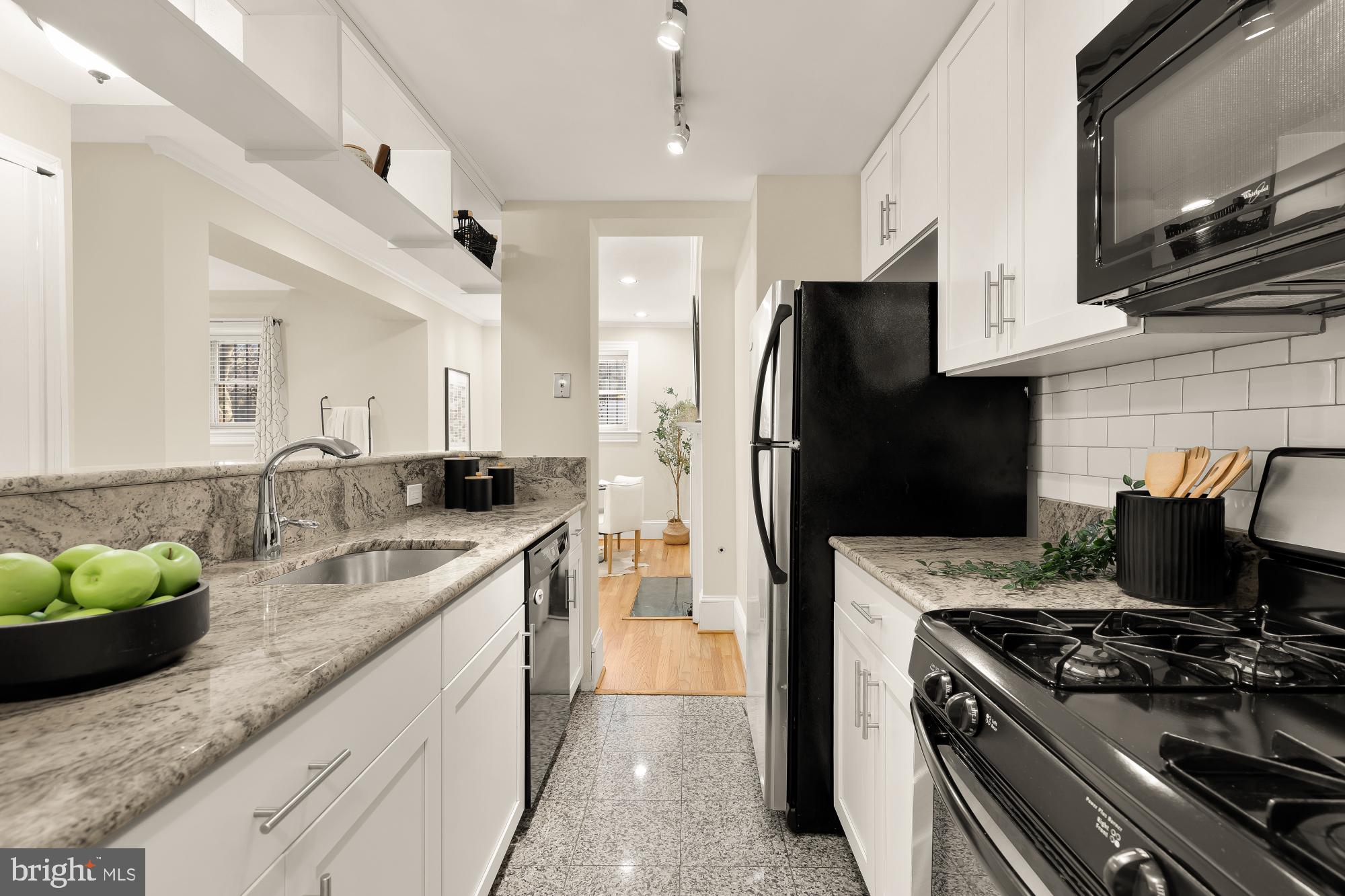 1807 California Street Northwest, Unit T1 Washington, DC 20009 - Photo 9 of 20