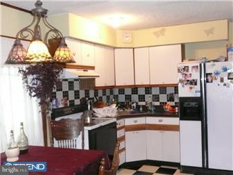 56 Gentle Road Levittown, PA 19057 - Photo 2 of 6