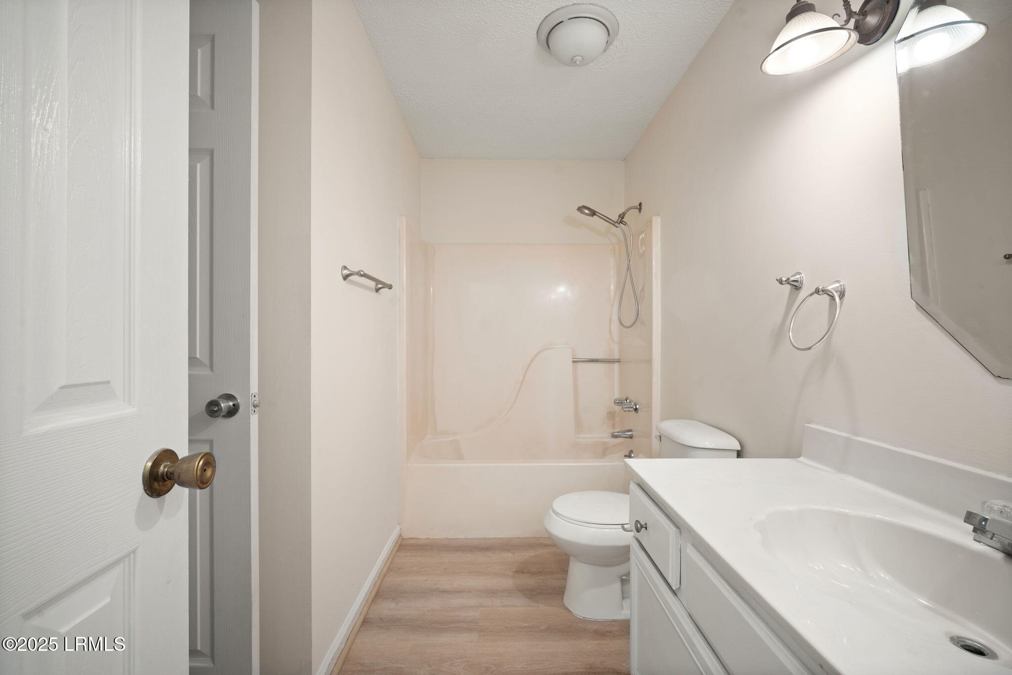 22 Robin Way Beaufort, SC 29907 - Photo 17 of 21 22-web-or-mls-12_16-22