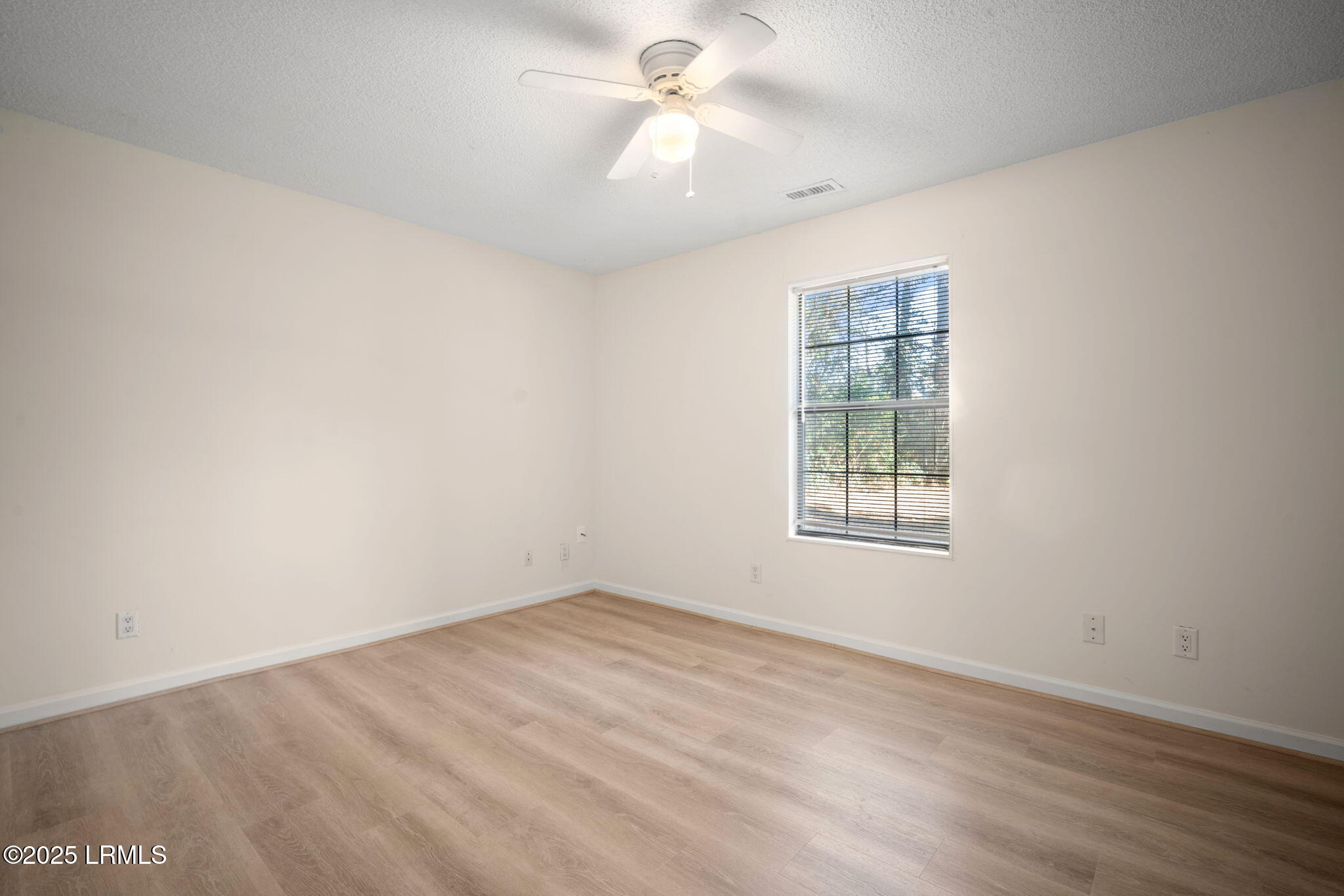 22 Robin Way Beaufort, SC 29907 - Photo 21 of 21 26-web-or-mls-12_16-26