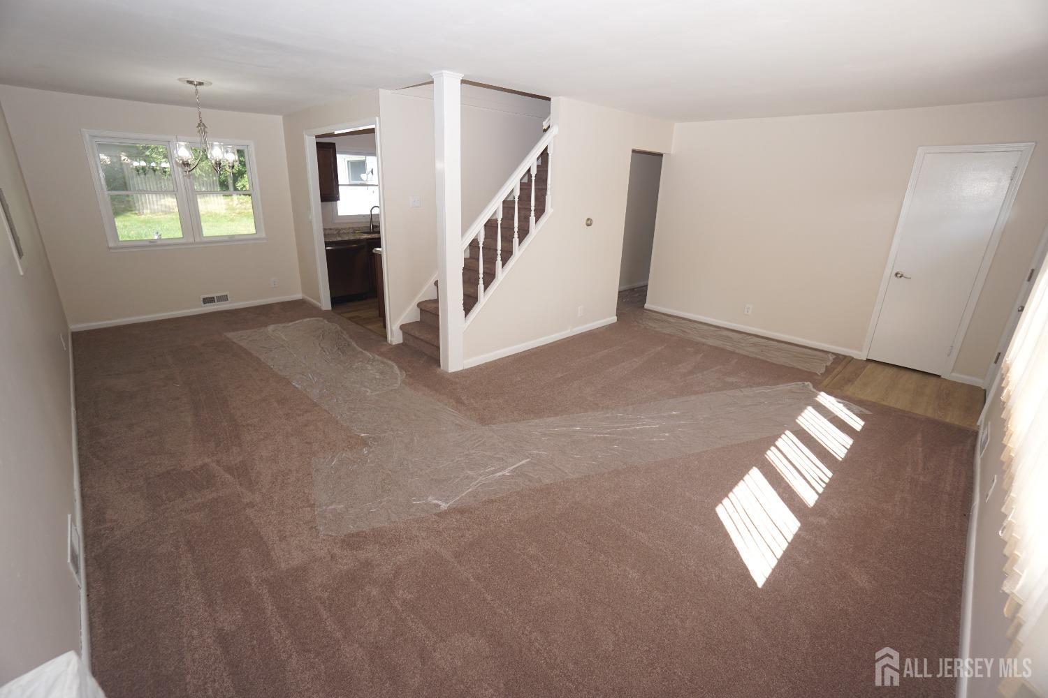 47 Wendy Road Colonia, NJ 07067 - Photo 4 of 17 Gallery Image 4