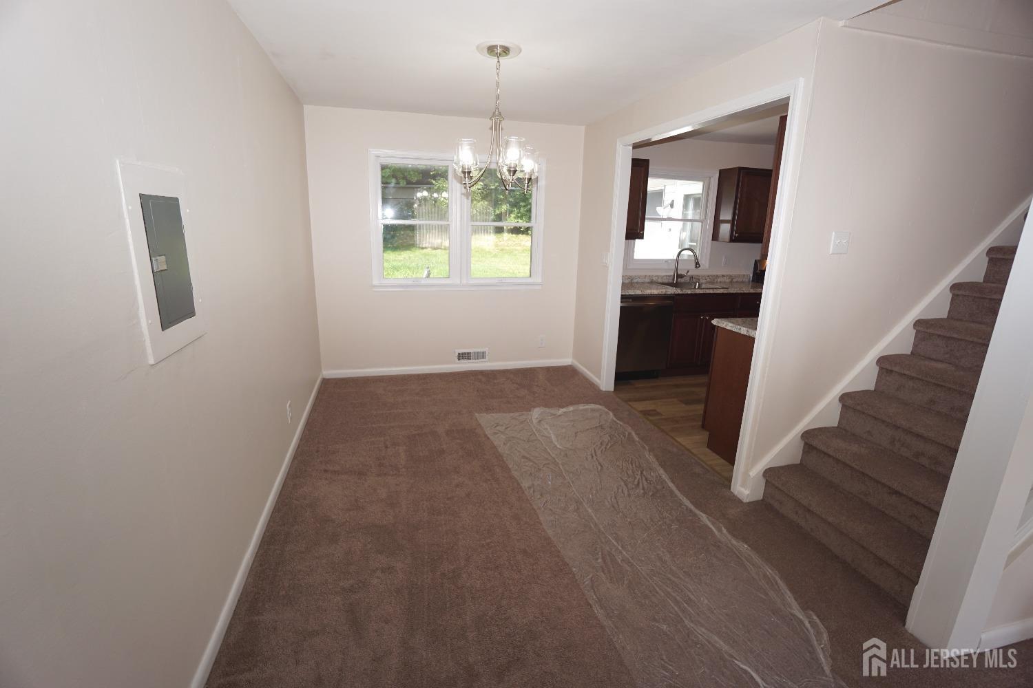 47 Wendy Road Colonia, NJ 07067 - Photo 5 of 17 Gallery Image 5