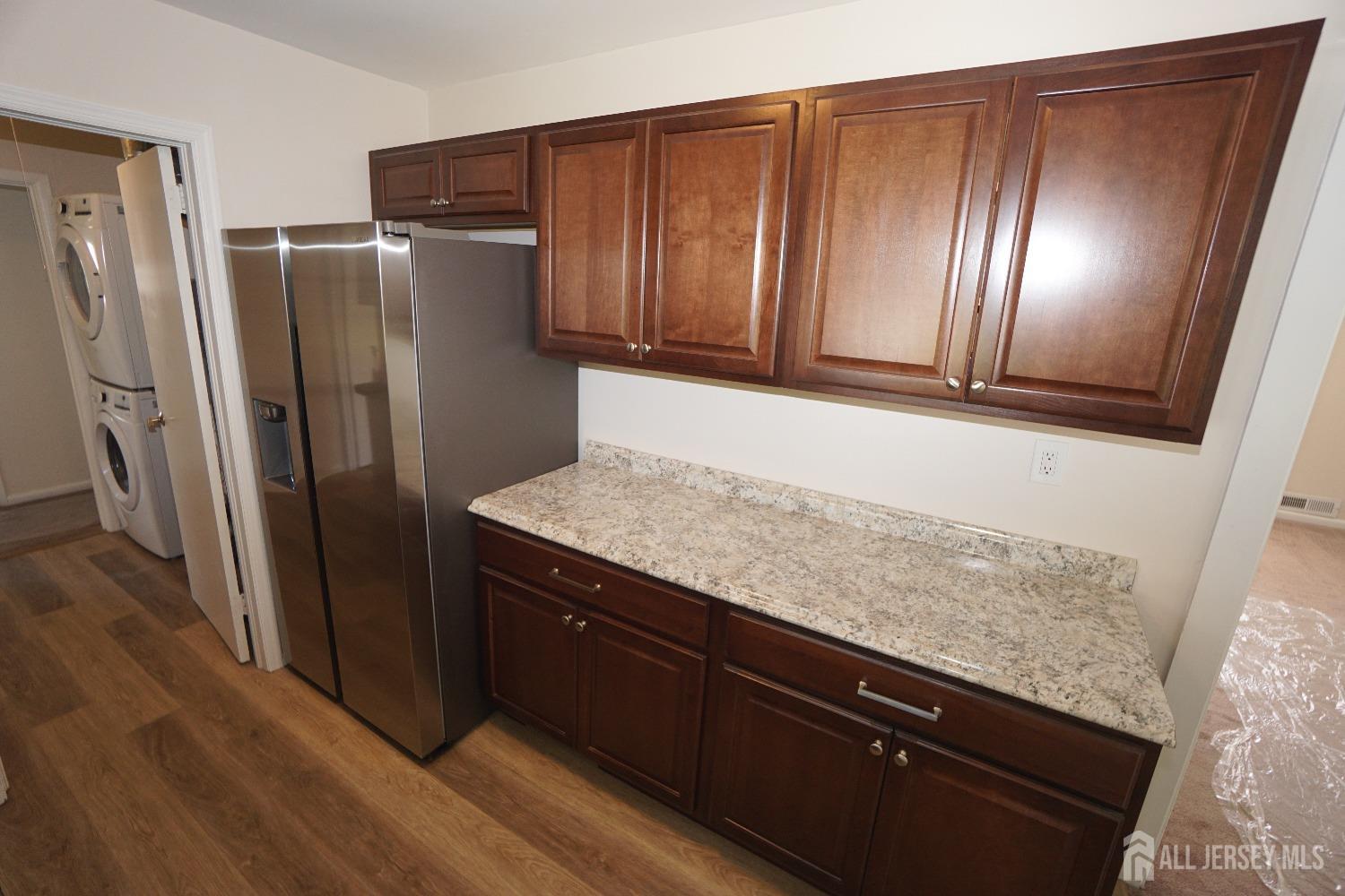 47 Wendy Road Colonia, NJ 07067 - Photo 8 of 17 Gallery Image 8