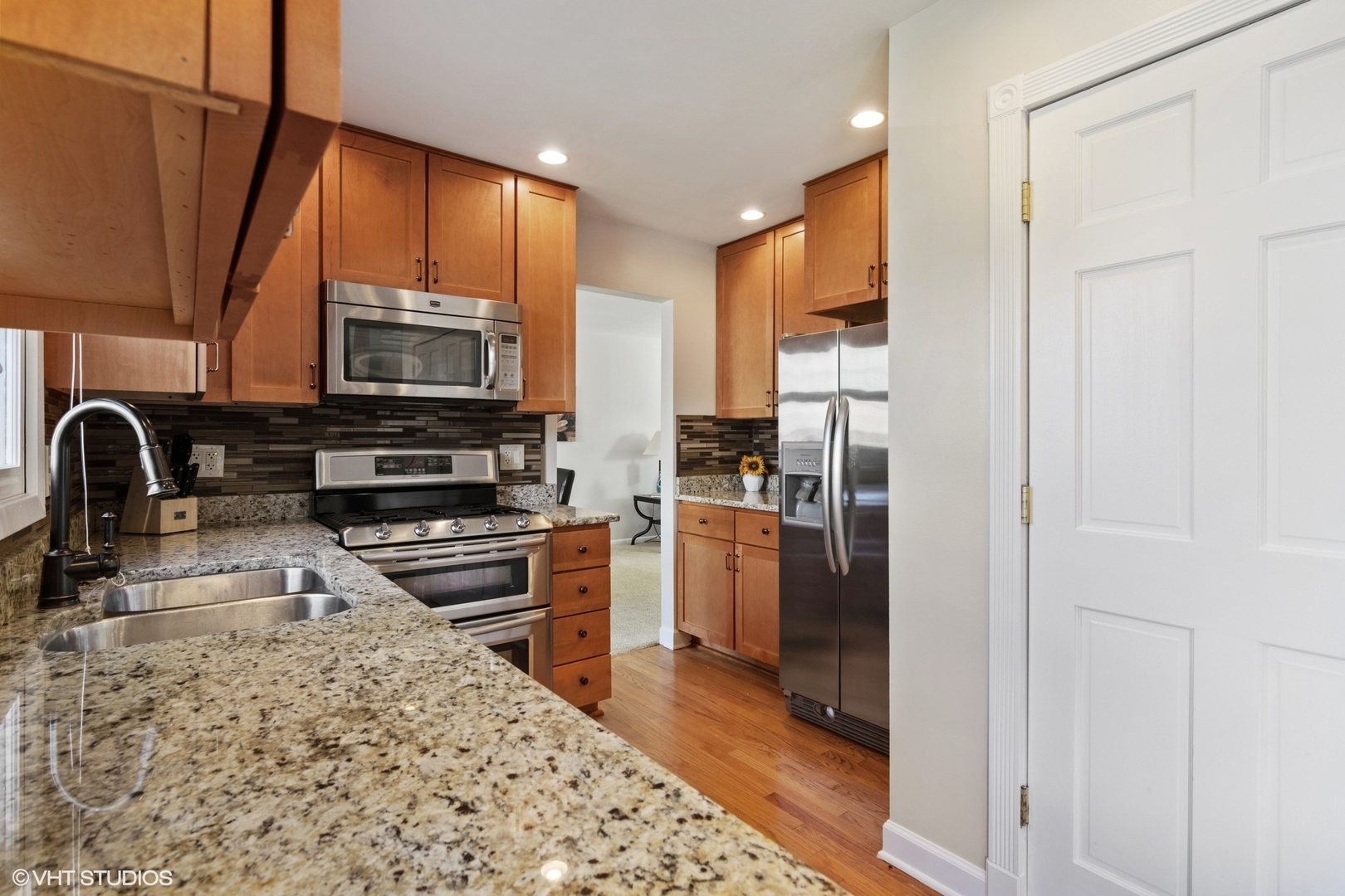 1309 Devonshire Road Buffalo Grove, IL 60089 - Photo 11 of 30