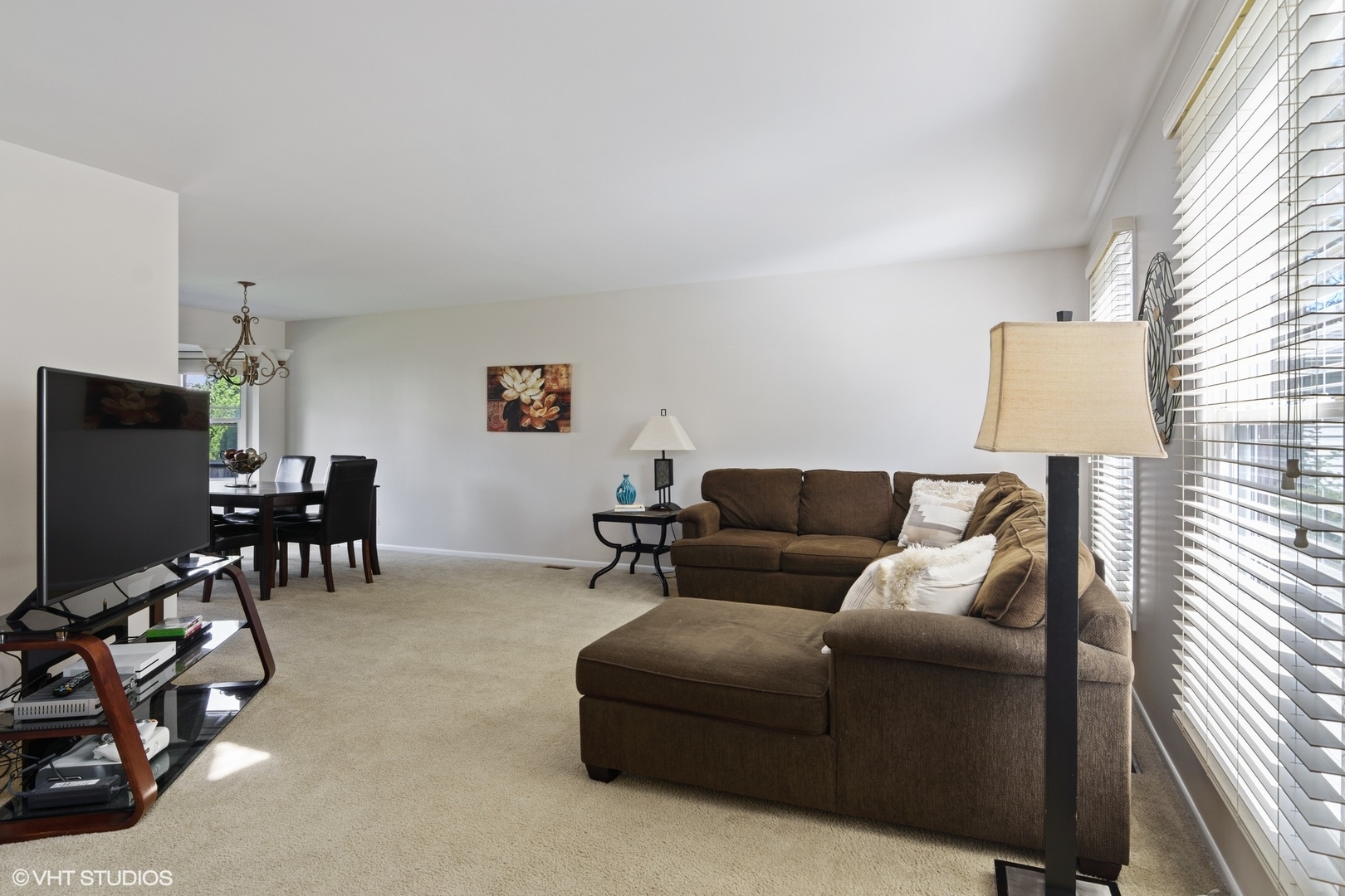 1309 Devonshire Road Buffalo Grove, IL 60089 - Photo 5 of 30