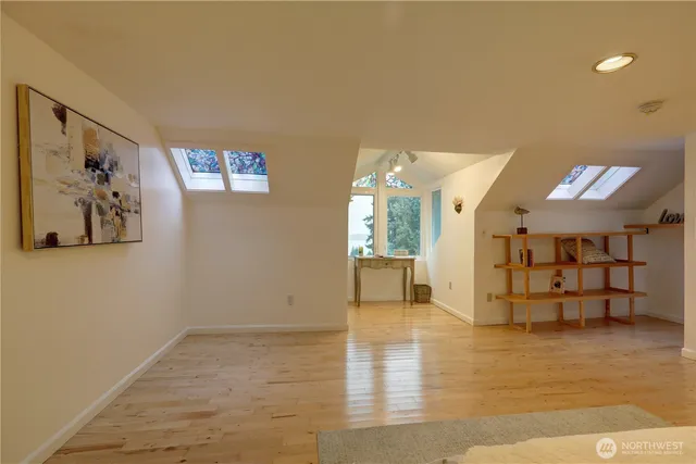 $2,200,000 | 10538 Northeast 48th Place, Kirkland, WA 98033