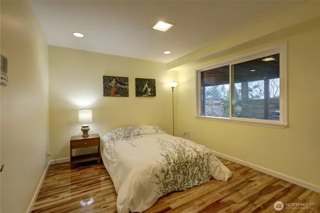 $2,200,000 | 10538 Northeast 48th Place, Kirkland, WA 98033