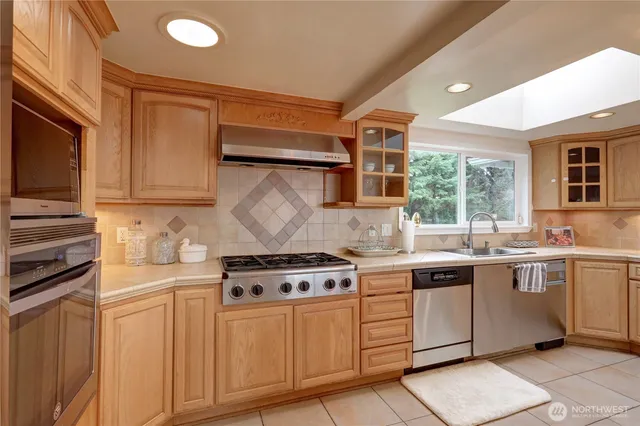 $2,200,000 | 10538 Northeast 48th Place, Kirkland, WA 98033