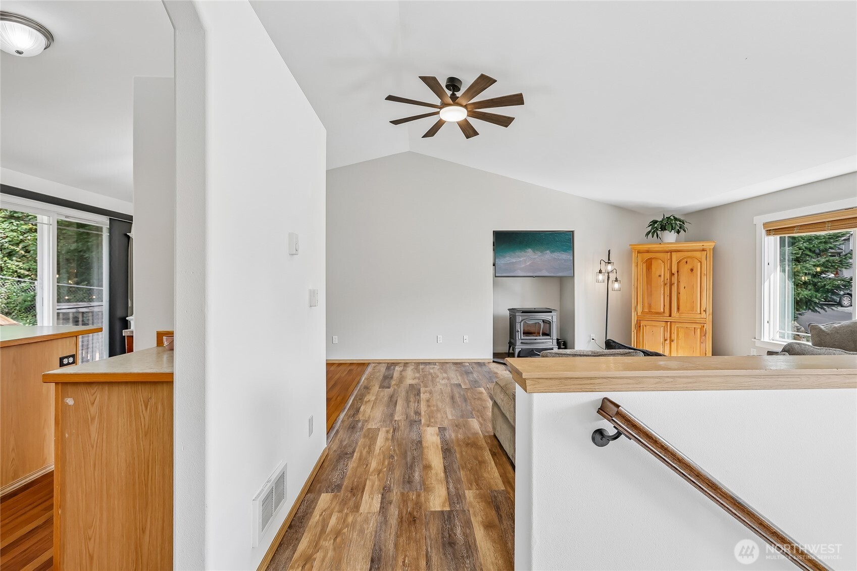 12130 Rainbow Road Arlington, WA 98223 - Photo 5 of 40 Gallery Image 5