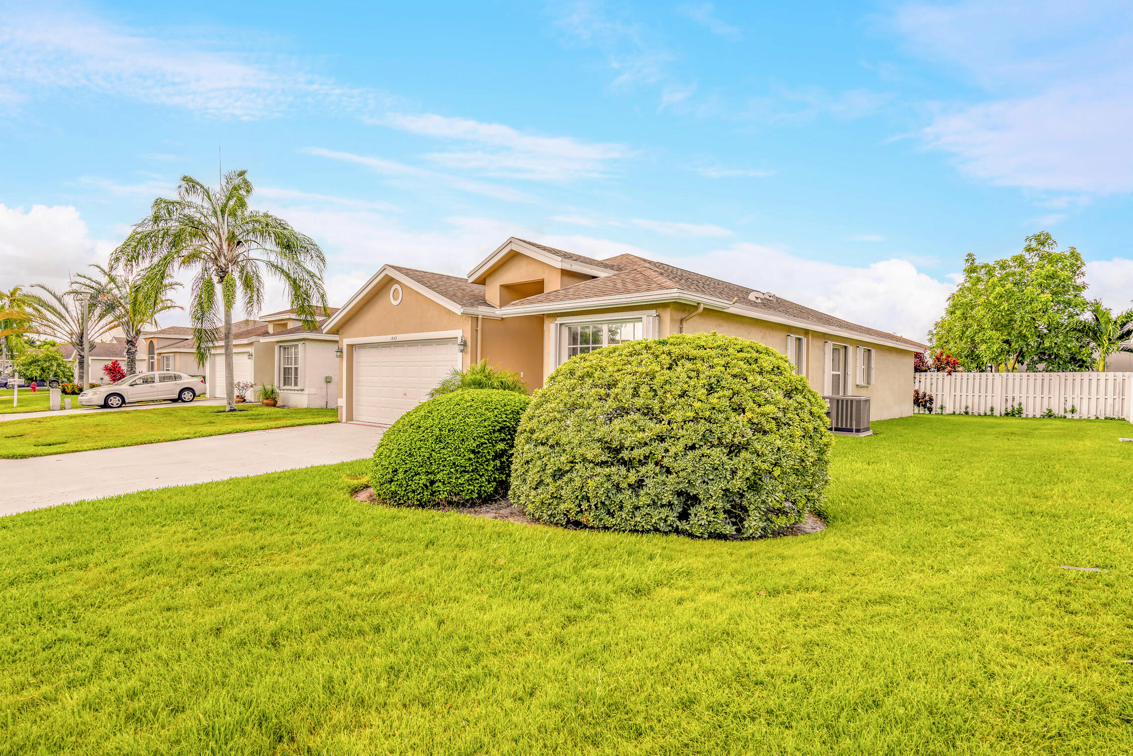 1843 Shadow Creek Road Greenacres, FL 33413 - Photo 3 of 28 19_1843_Shadow_Creek_Road_3_mls