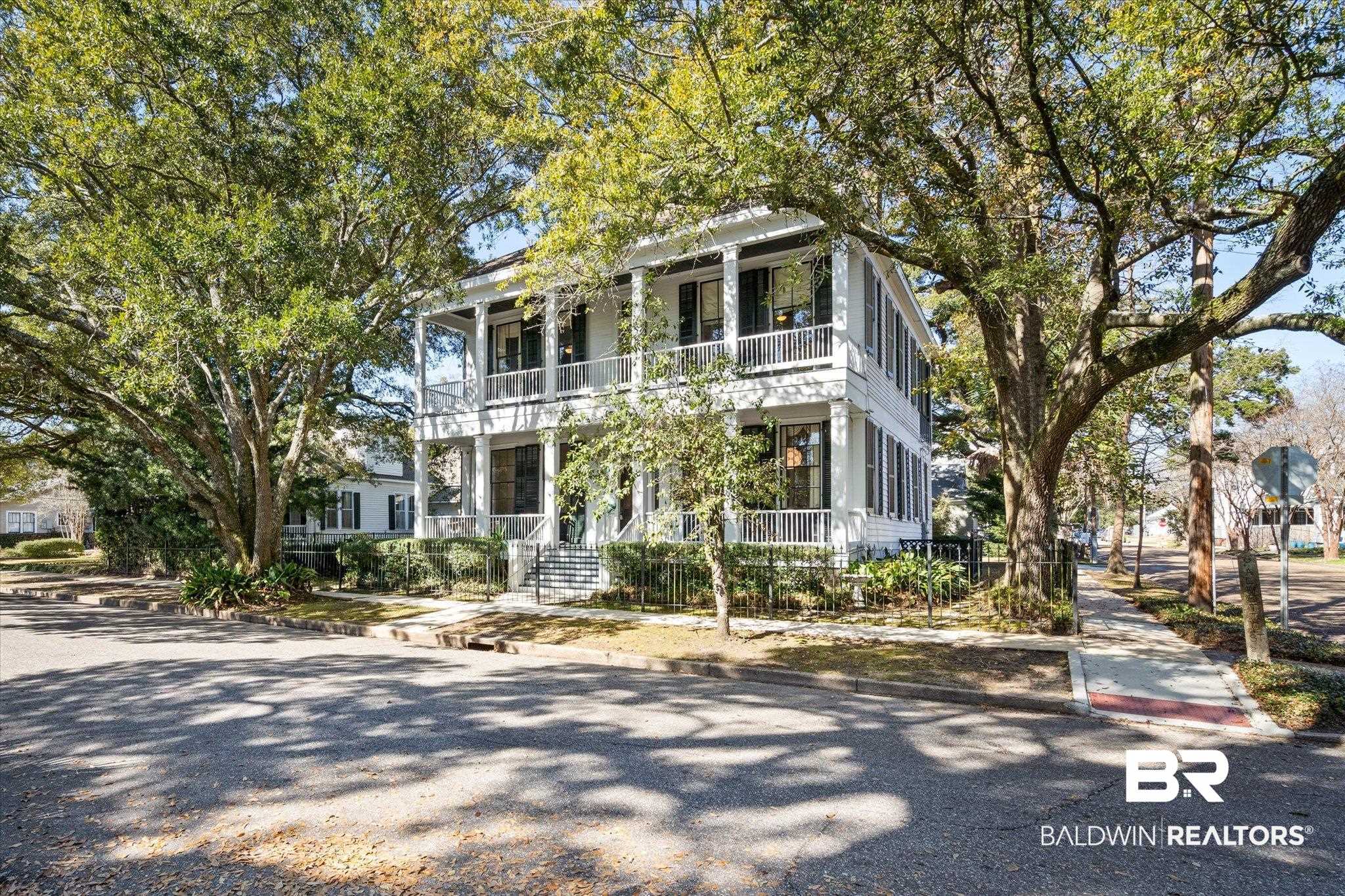 950 Palmetto Street Mobile, AL 36604 - Photo 30 of 33 Greek revival inspired property with a balcony