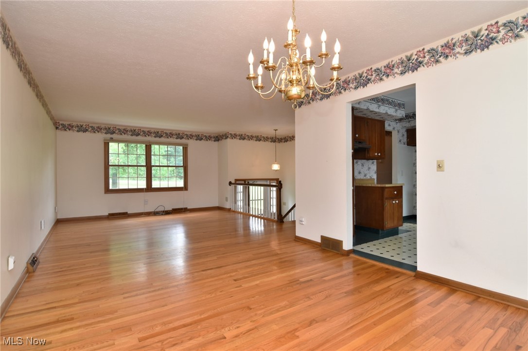 9758 Mulberry Road Chardon, OH 44024 - Photo 7 of 27 Gallery Image 7