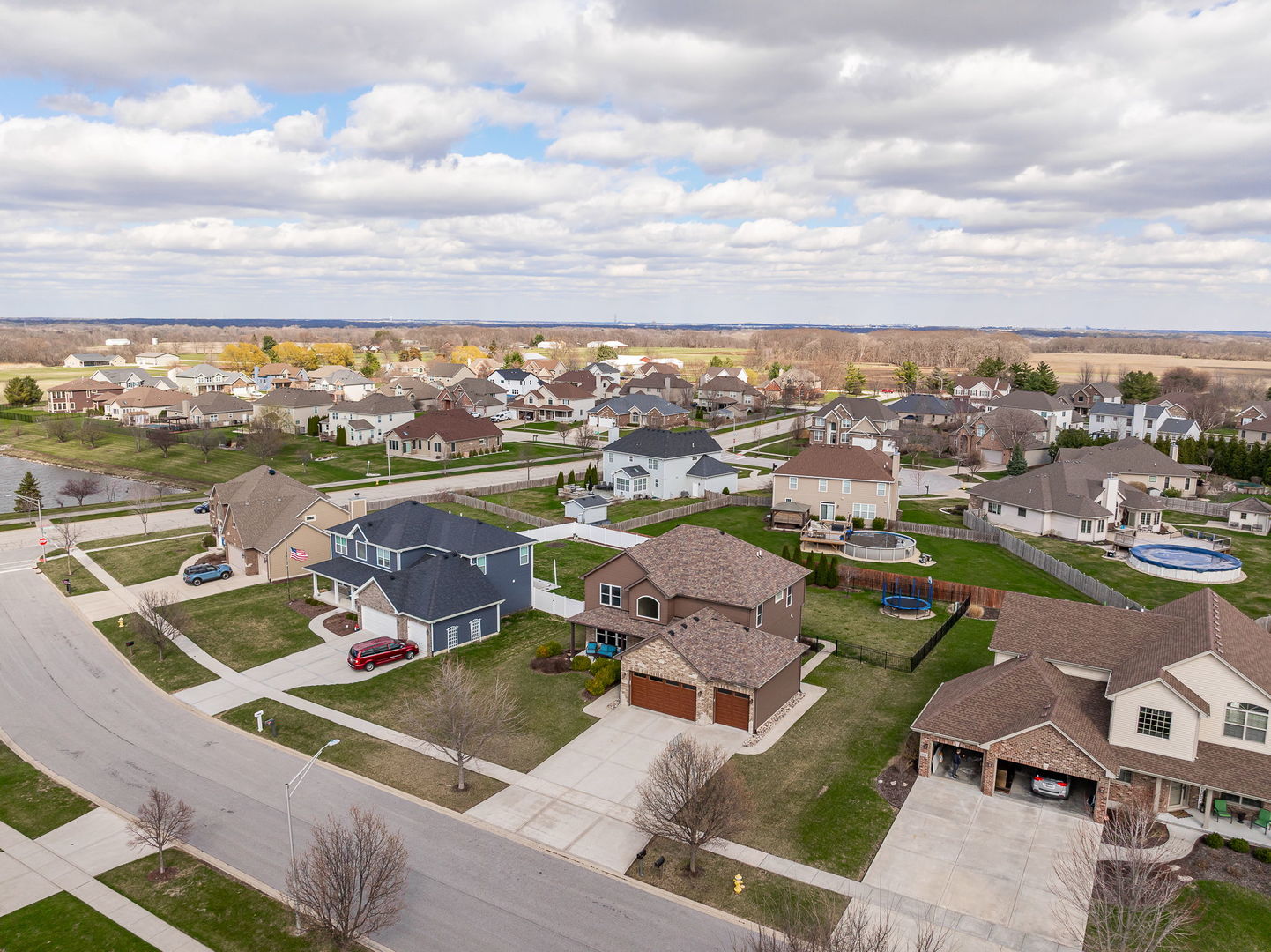 311 West Frontier Drive Minooka, IL 60447 - Photo 37 of 44 an aerial view of a house with outdoor space