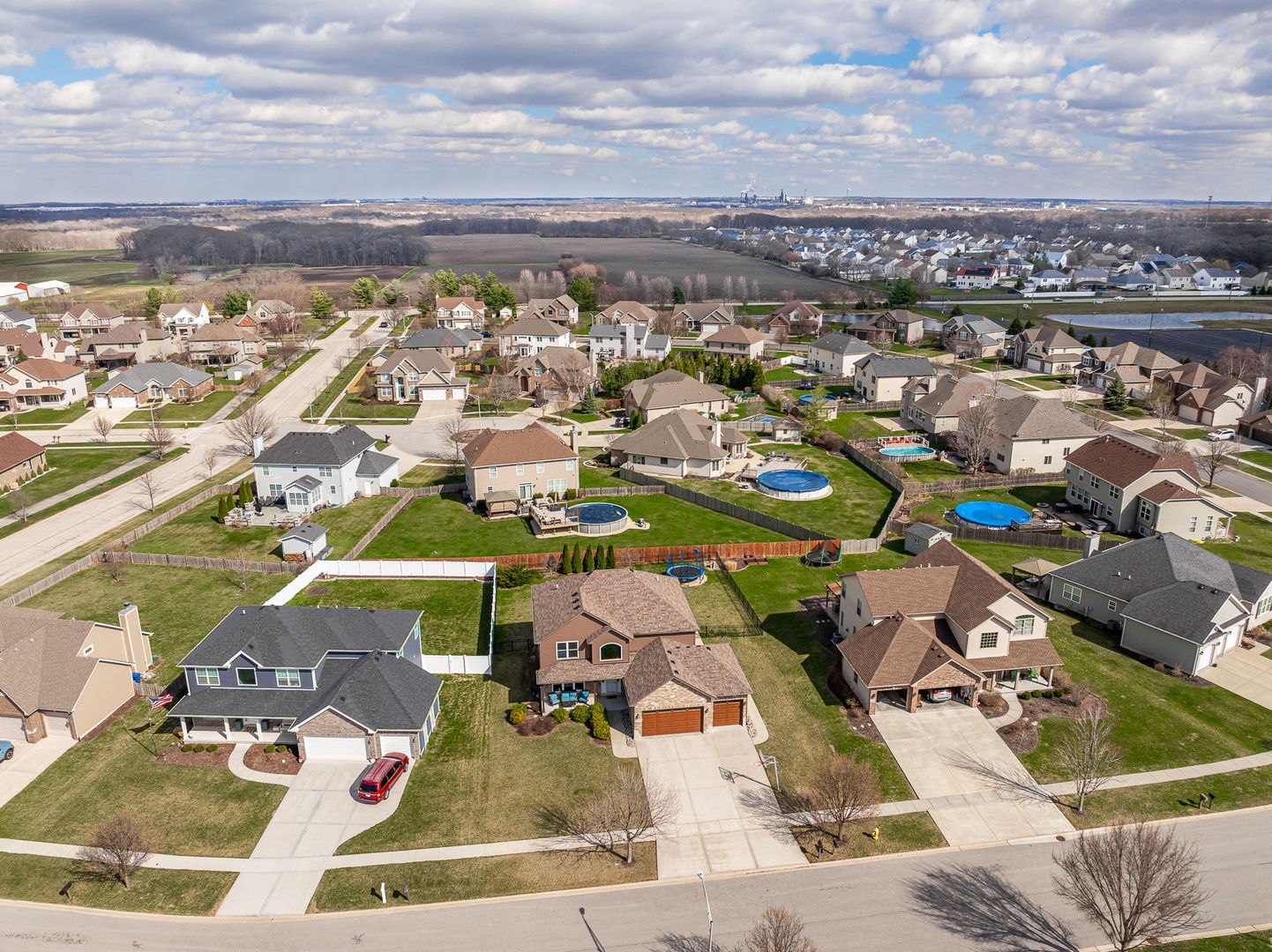 311 West Frontier Drive Minooka, IL 60447 - Photo 38 of 44 an aerial view of residential houses with outdoor space