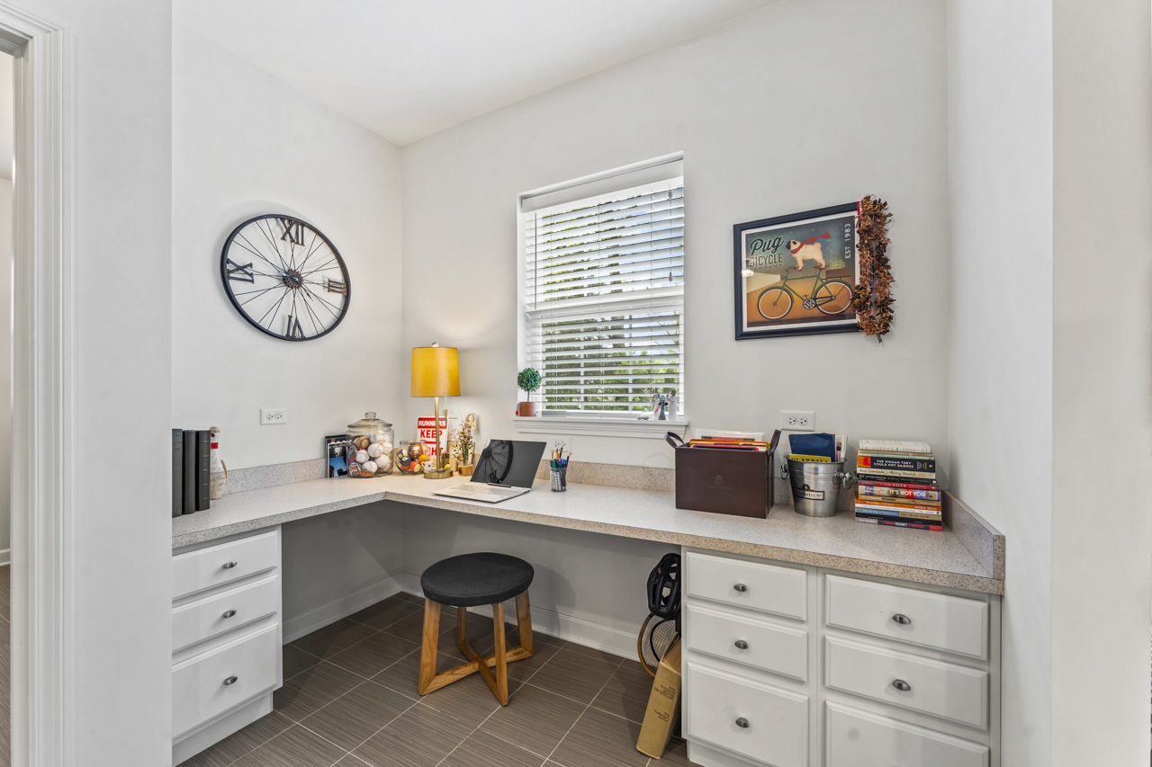 1251 West Thomas Road Wheaton, IL 60187 - Photo 25 of 57 Gallery Image 25