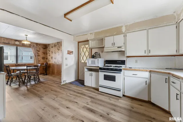 $80,000 | 315 West Locust Street, Cambridge, IL 61238