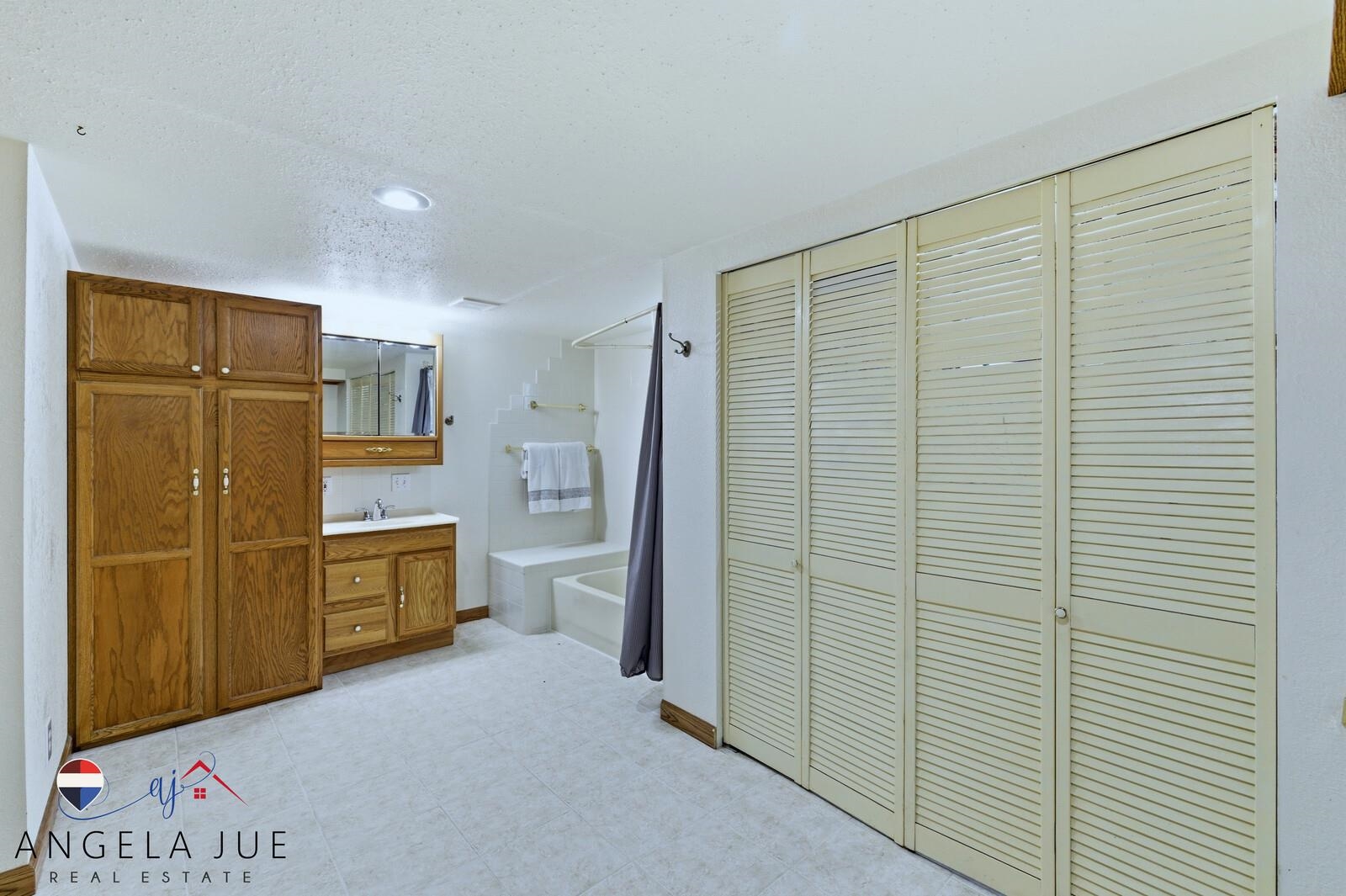 2018 Cascade Avenue Casper, WY 82604 - Photo 21 of 33