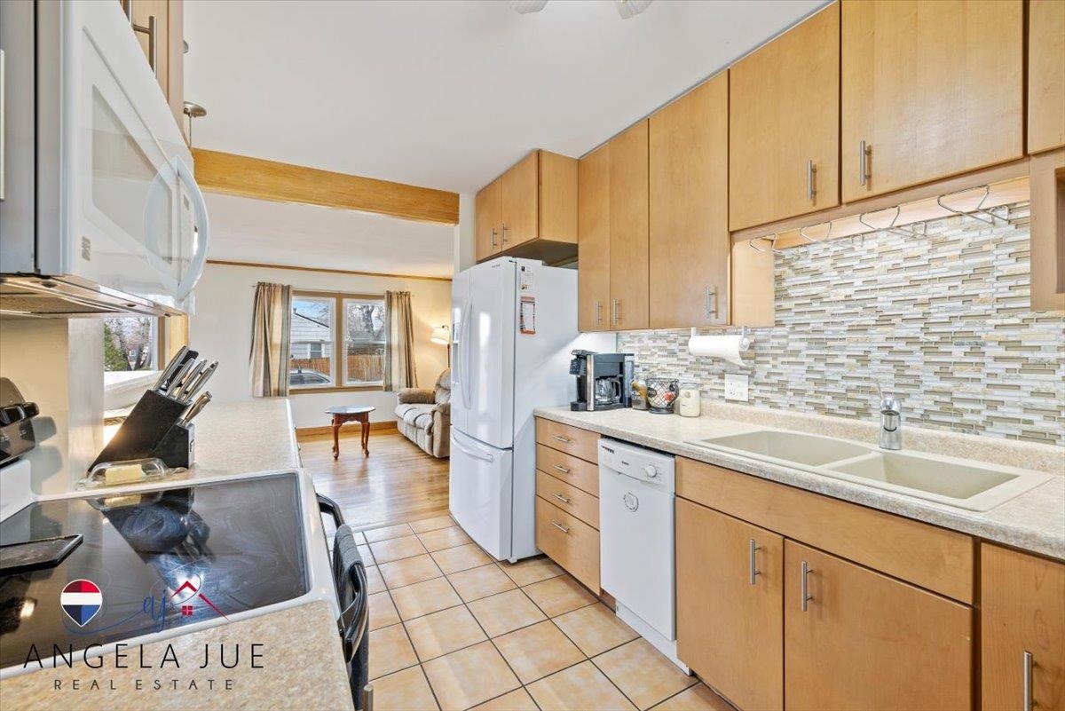 2018 Cascade Avenue Casper, WY 82604 - Photo 4 of 33