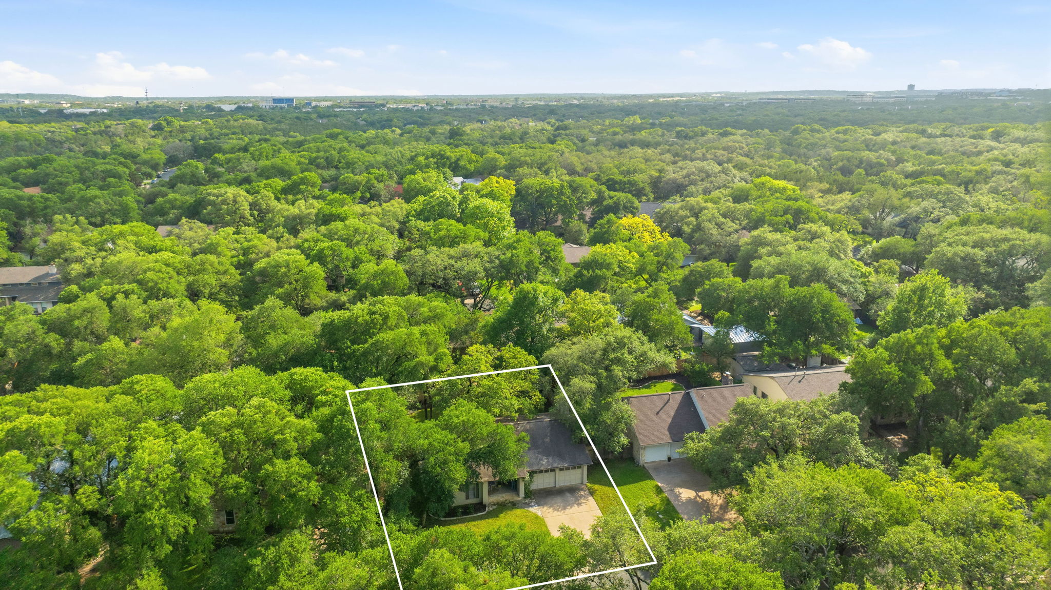 4705 Fieldstone Drive Austin, TX 78735 - Photo 33 of 34 a view of a yard and mountain