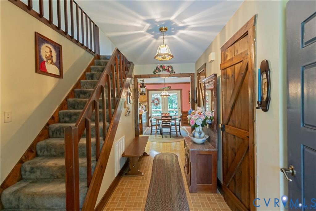 19321 River Road Chesterfield, VA 23838 - Photo 14 of 50 a view of an entryway