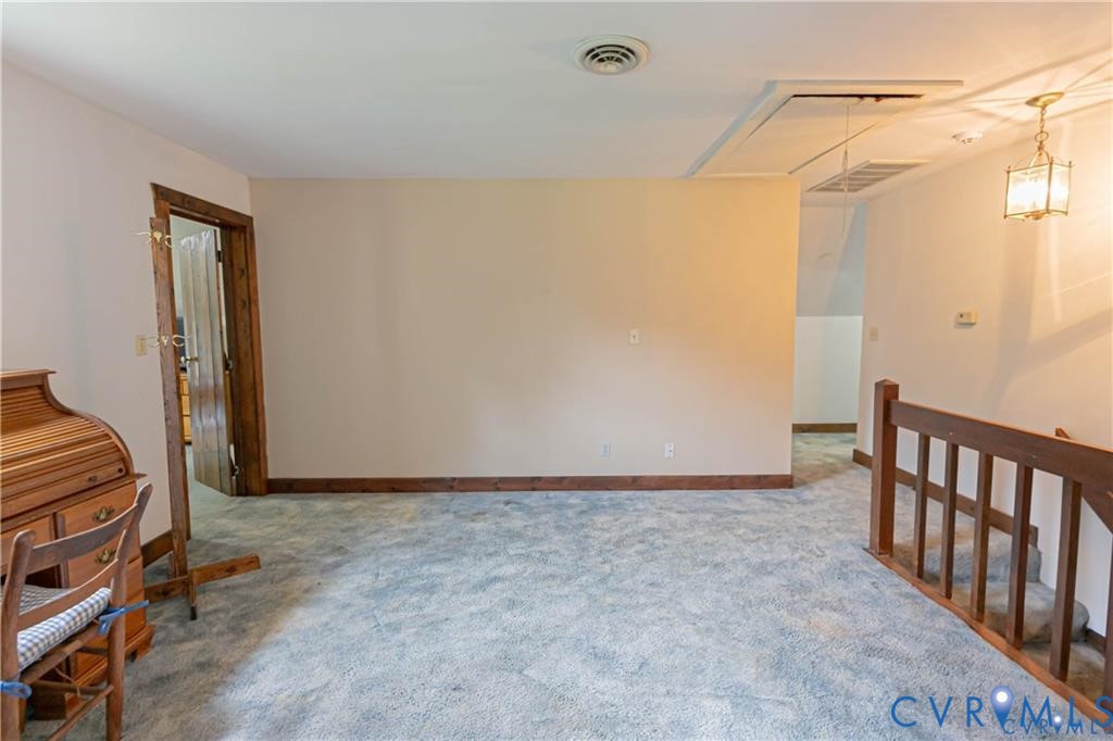19321 River Road Chesterfield, VA 23838 - Photo 37 of 50 a view of hallway with walk in closet